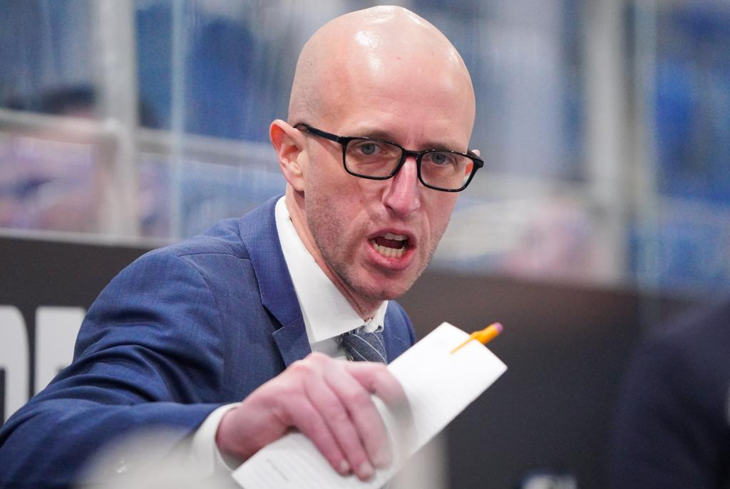 Pittsburgh Penguins head coach Dan Muse, who credits Paul Vincent as an important mentor during his hockey development.
